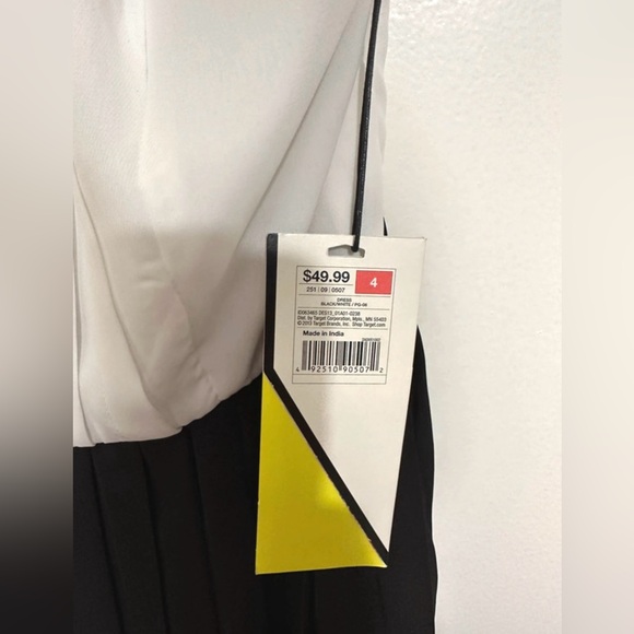 Prabal Gurung for Target - Black and white dress with bow. - Picture 6 of 6